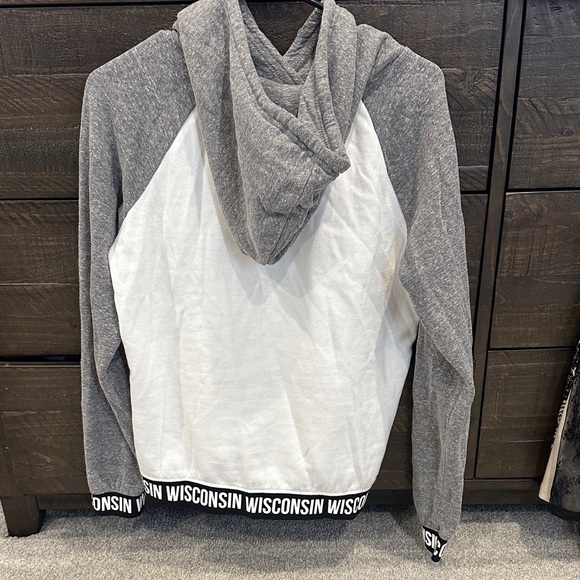 Wisconsin Badgers Women's Gray and White Hoodie - Picture 2 of 2